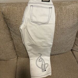 Stylish White Jeans with Embroidered Detail